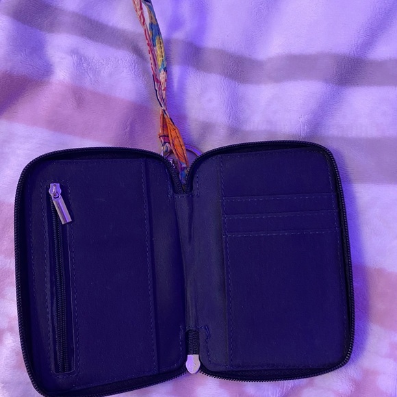 vera bradley wristlet wallet with phone holder - Picture 3 of 3